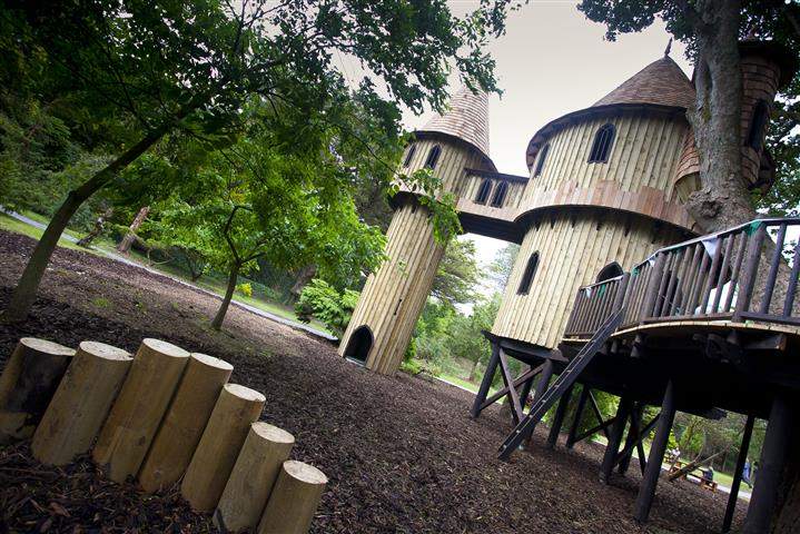 Things to do in County Offaly, Ireland - Birr Castle, Gardens & Science Centre - YourDaysOut - Photo 3
