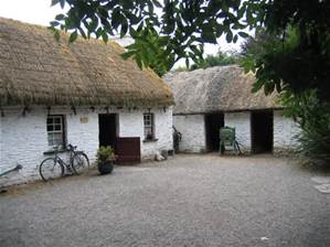 Things to do in County Clare, Ireland - Bunratty Castle and Folk Park - YourDaysOut